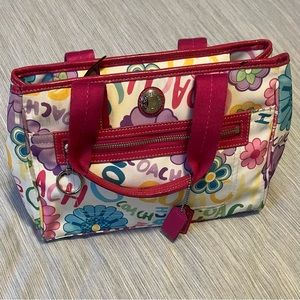 COACH Daisy Poppy Multi-color Florals Pink & White
Nylon Bag #f14880